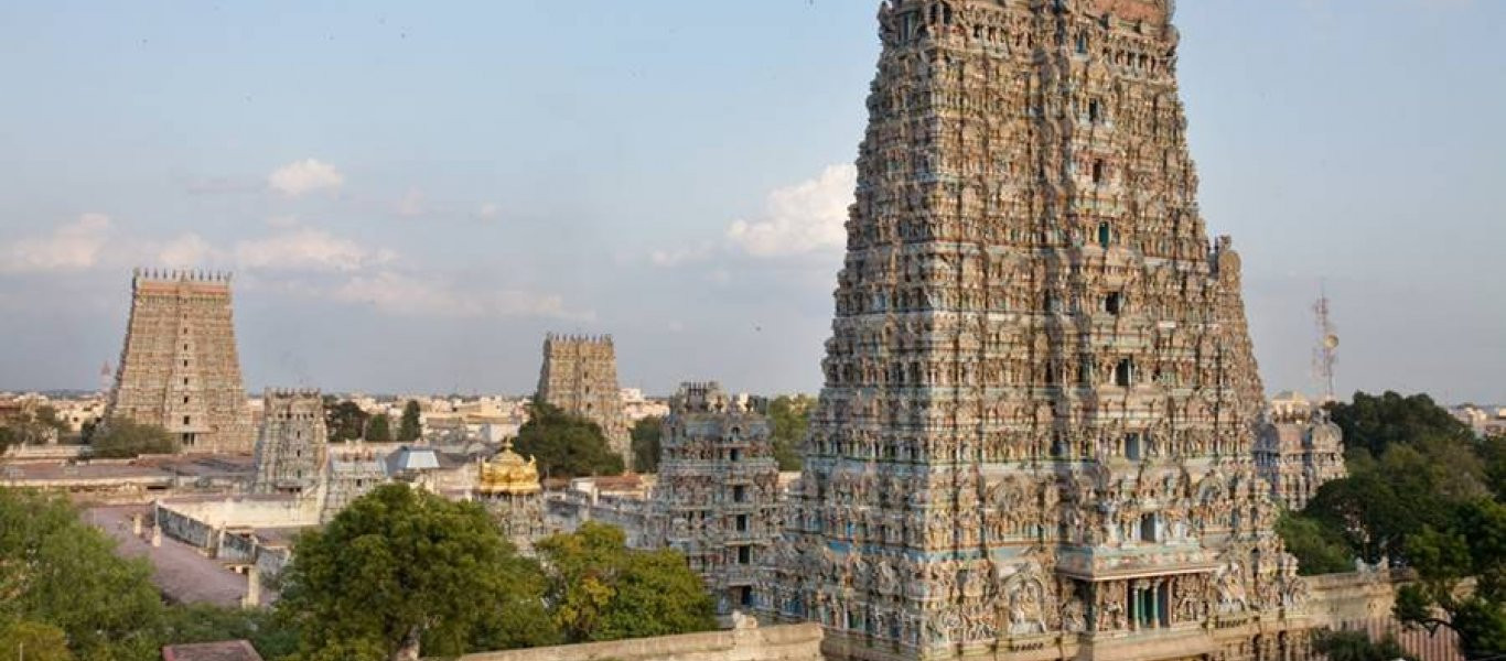 Ο αρχαίος ινδουιστικός ναός Meenakshi Amman με τα χιλιάδες πολύχρωμα αγάλματα (φωτό)